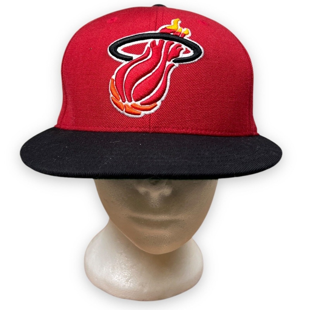Miami Heat Mitchell Ness Fitted Hat Adult 6 7/8 Red Big Logo Hardwood Classics
